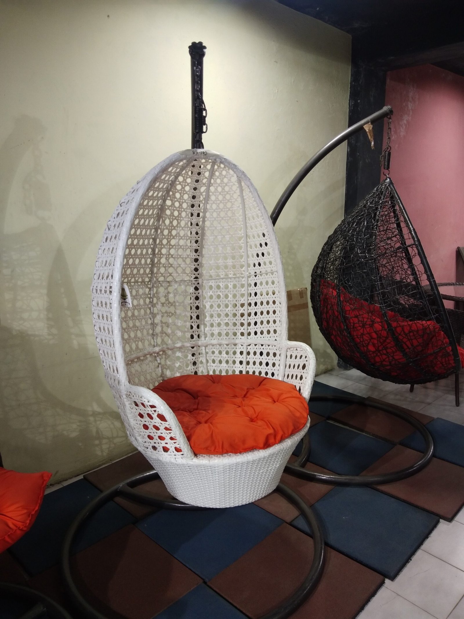 architectural oval mesh hanging swing chair in alpine white with burnt orange cushion(sd 103) architectural oval mesh hanging swing chair in alpine white with burnt orange cushion(sd 103)